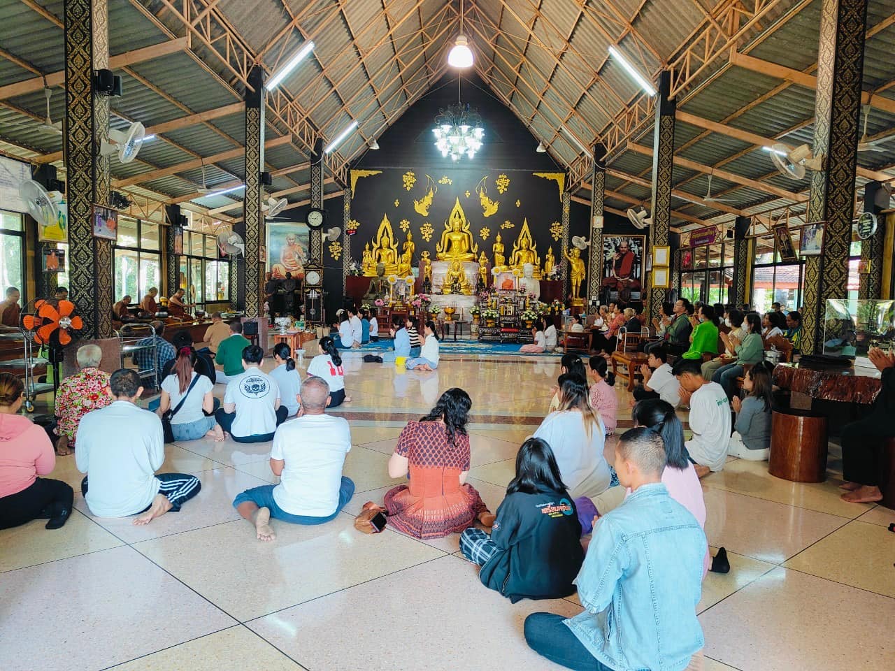 ทำบุญวันขึ้นปีใหม่